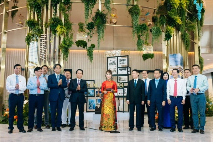 호치민 IFC, 사이공 마리나 55층 랜드마크 개관식 HDBank의 Nguyễn Thị Phương Thảo 부회장